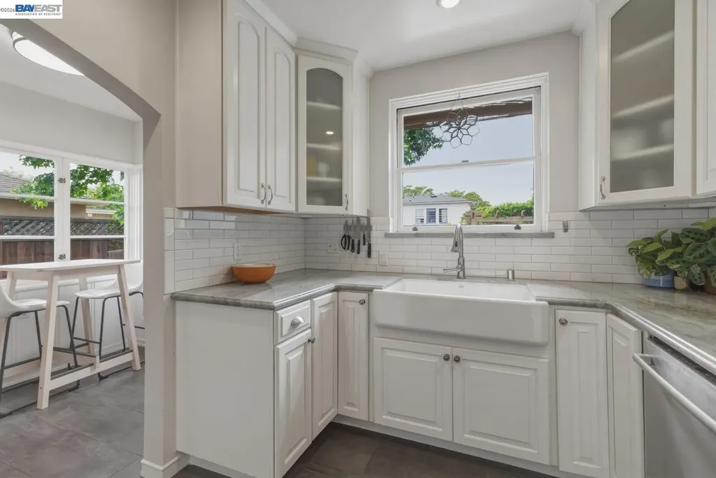 543 Fortuna Avenue San Leandro CA 94577