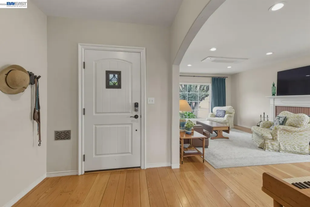 543 Fortuna Avenue San Leandro CA 94577