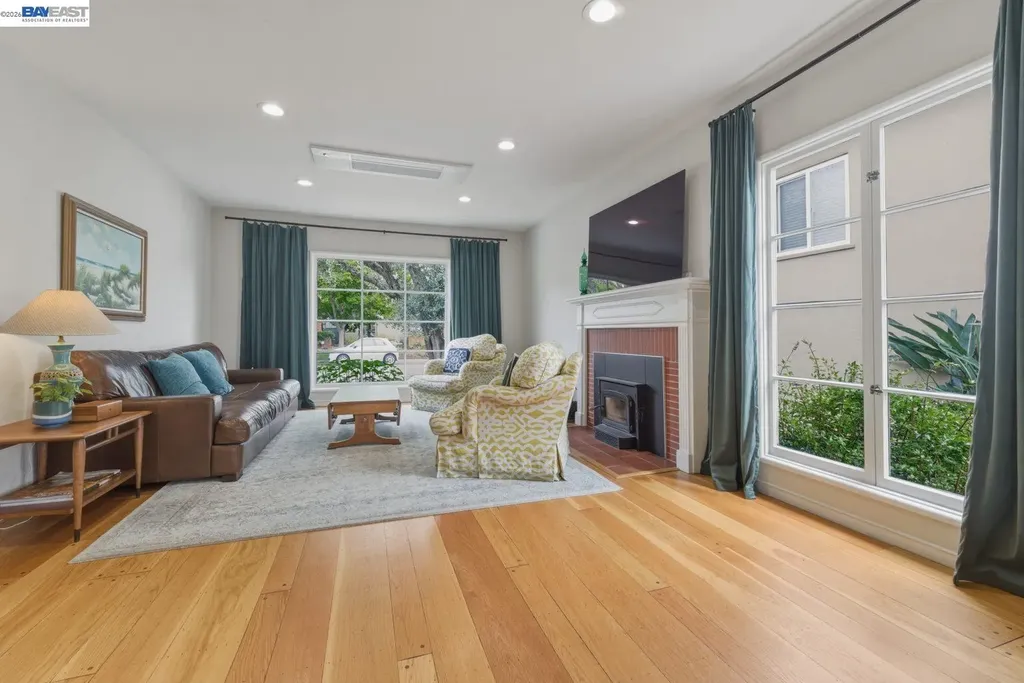 543 Fortuna Avenue San Leandro CA 94577
