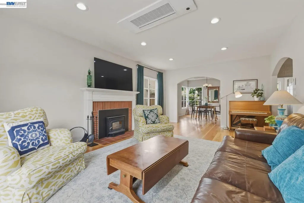 543 Fortuna Avenue San Leandro CA 94577