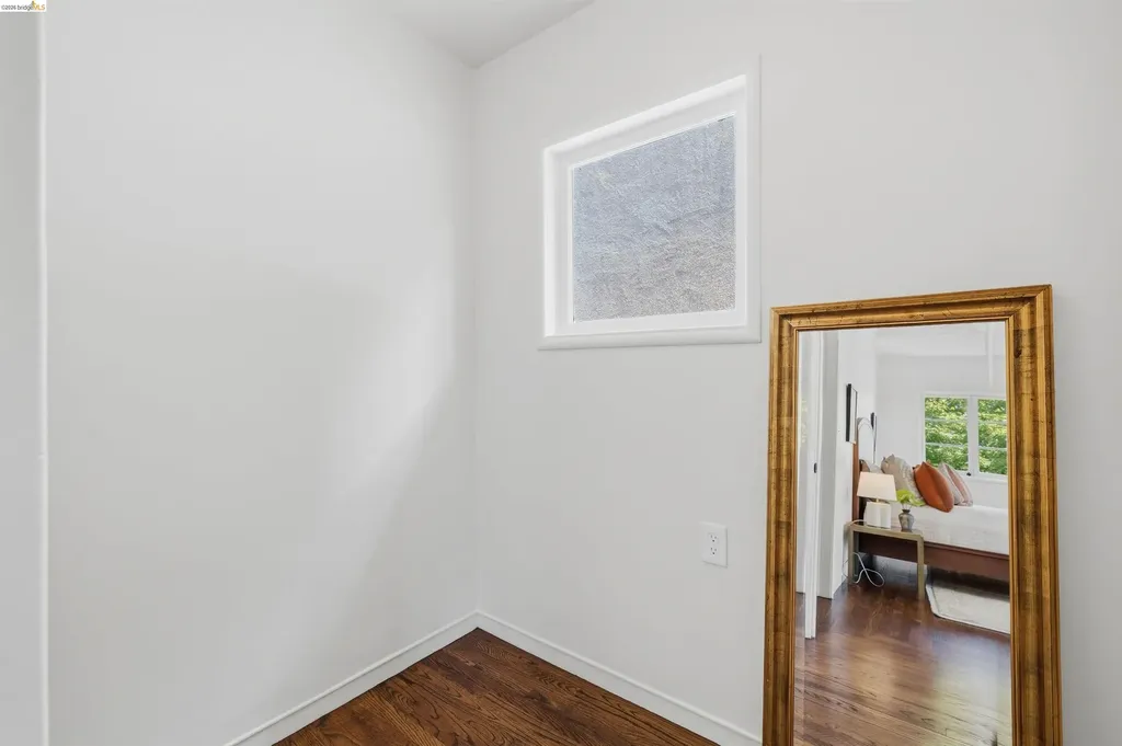 389 38th Street Oakland CA 94609