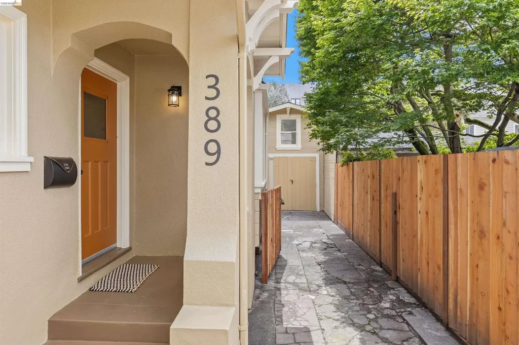 389 38th Street Oakland CA 94609
