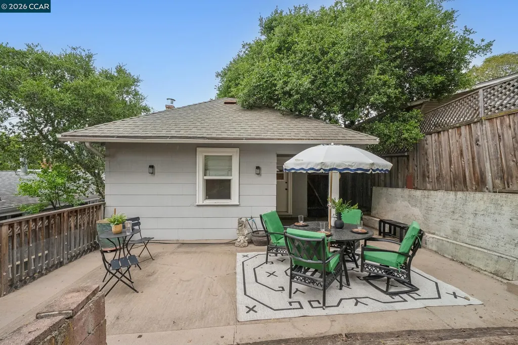 4411 Brookdale Avenue Oakland CA 94619