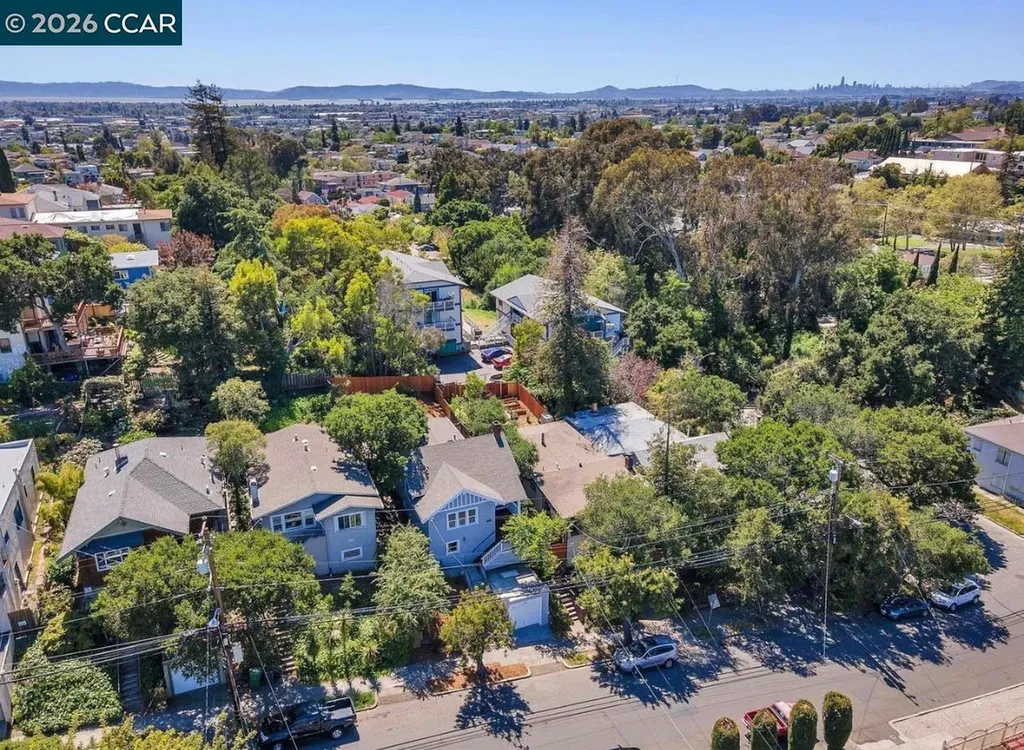 4411 Brookdale Avenue Oakland CA 94619