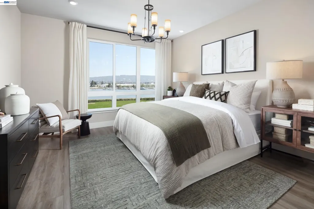 2358 Stanford Street Alameda CA 94501