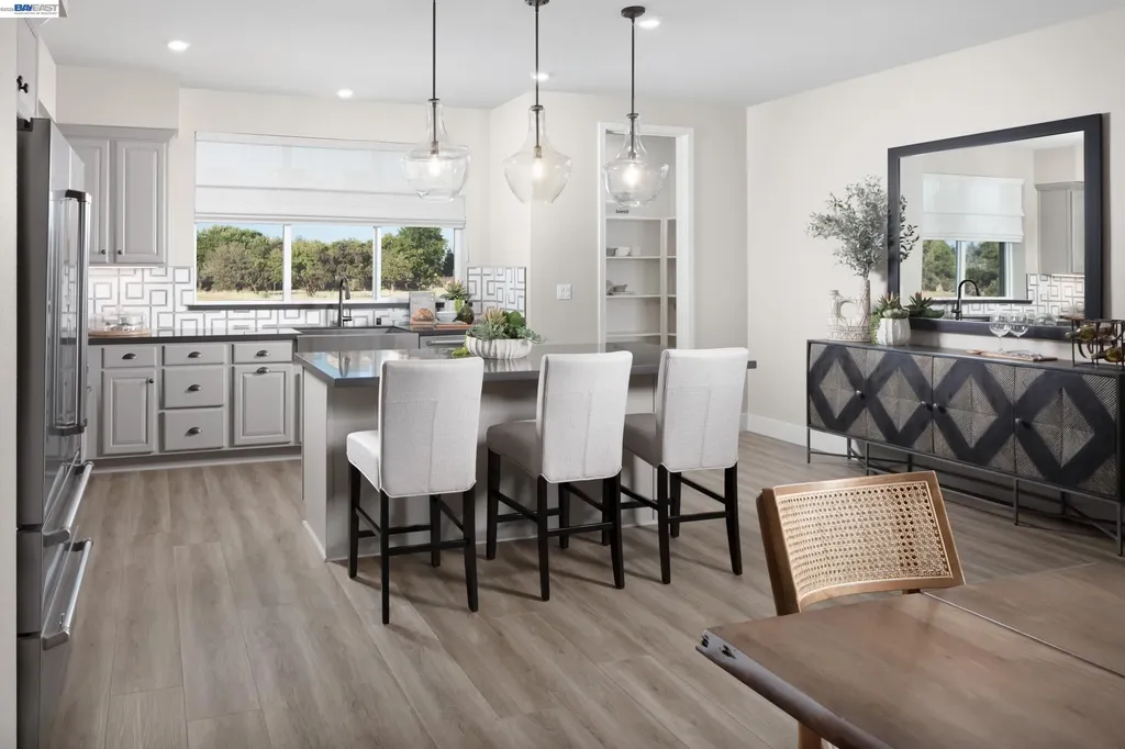 2358 Stanford Street Alameda CA 94501