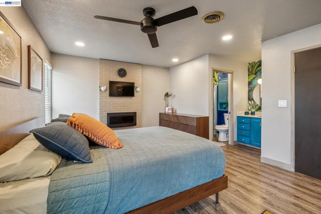 2327 Fairway Drive San Leandro CA 94577