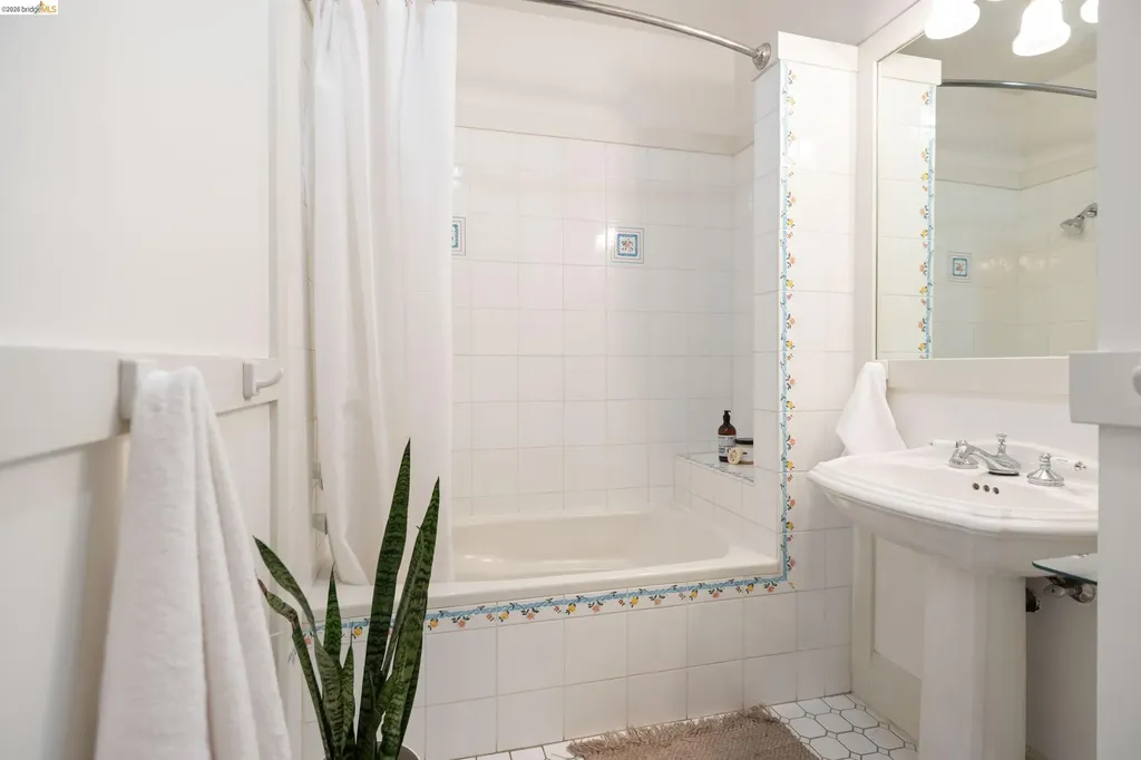3756 Balfour Avenue Oakland CA 94610