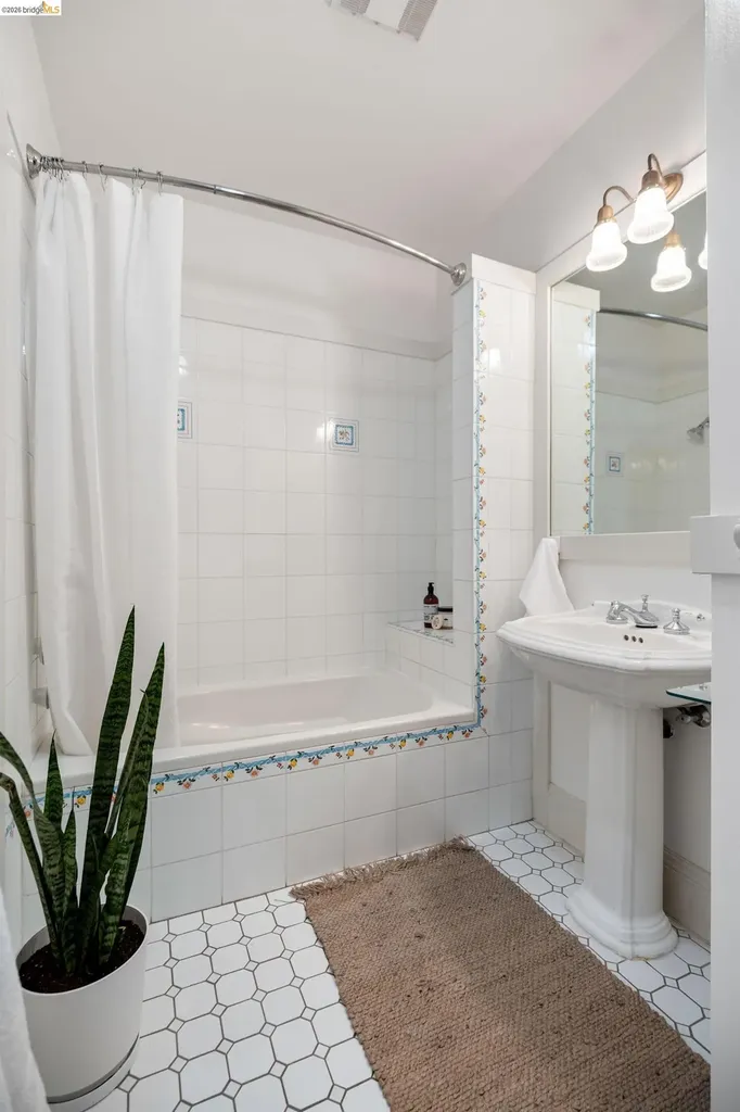 3756 Balfour Avenue Oakland CA 94610