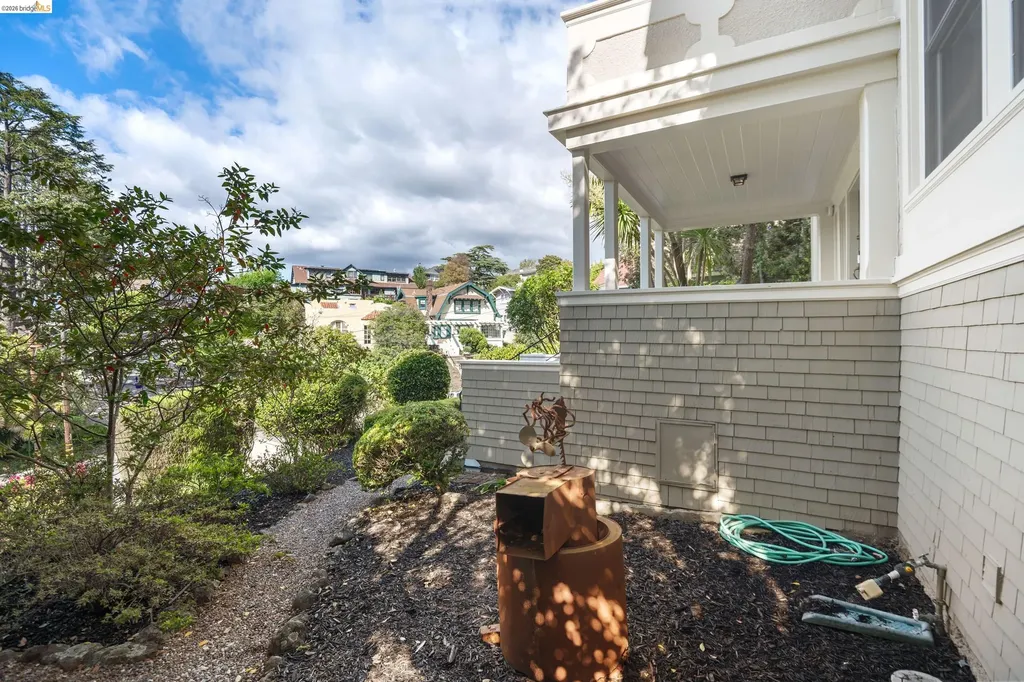3756 Balfour Avenue Oakland CA 94610
