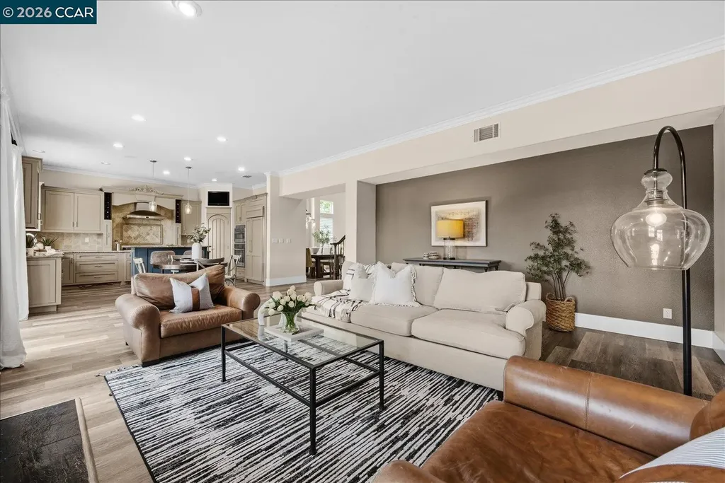 9013 Elk Drive Clayton CA 94517