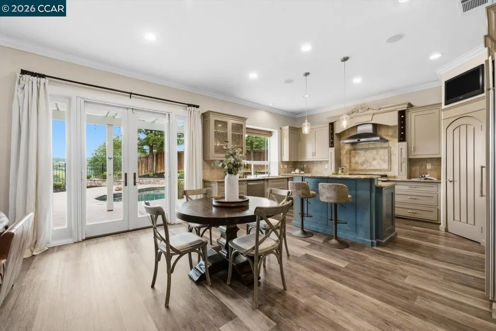 9013 Elk Drive Clayton CA 94517