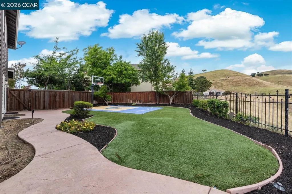 9013 Elk Drive Clayton CA 94517