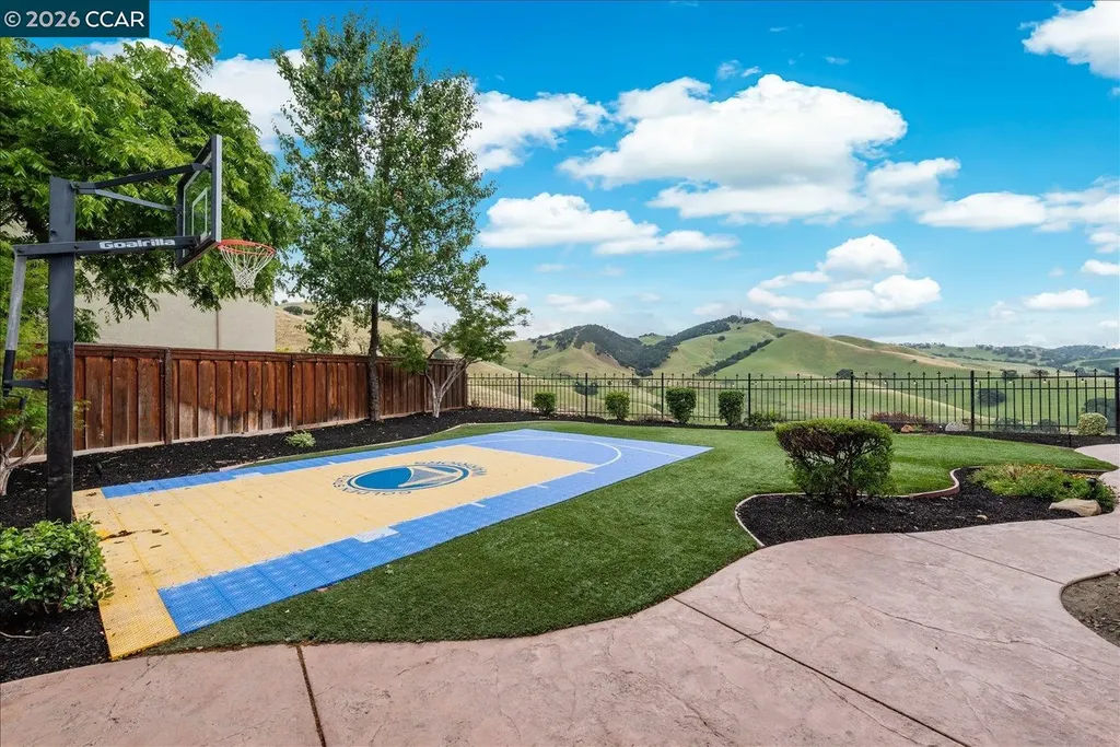 9013 Elk Drive Clayton CA 94517