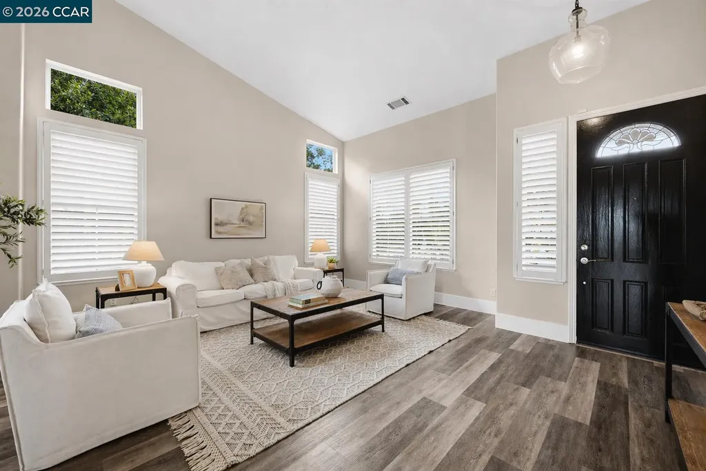 9013 Elk Drive Clayton CA 94517