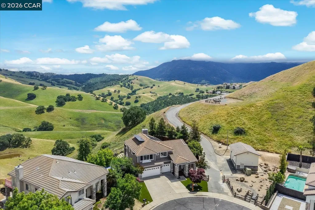 9013 Elk Drive Clayton CA 94517