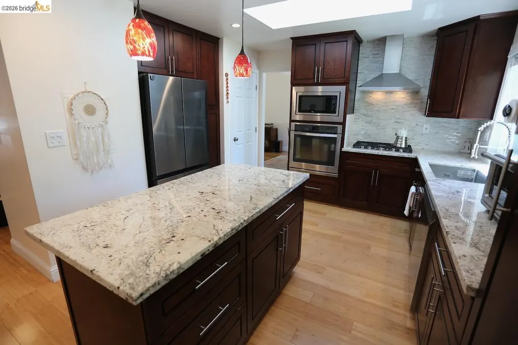 2198 La Orinda Place Concord CA 94518