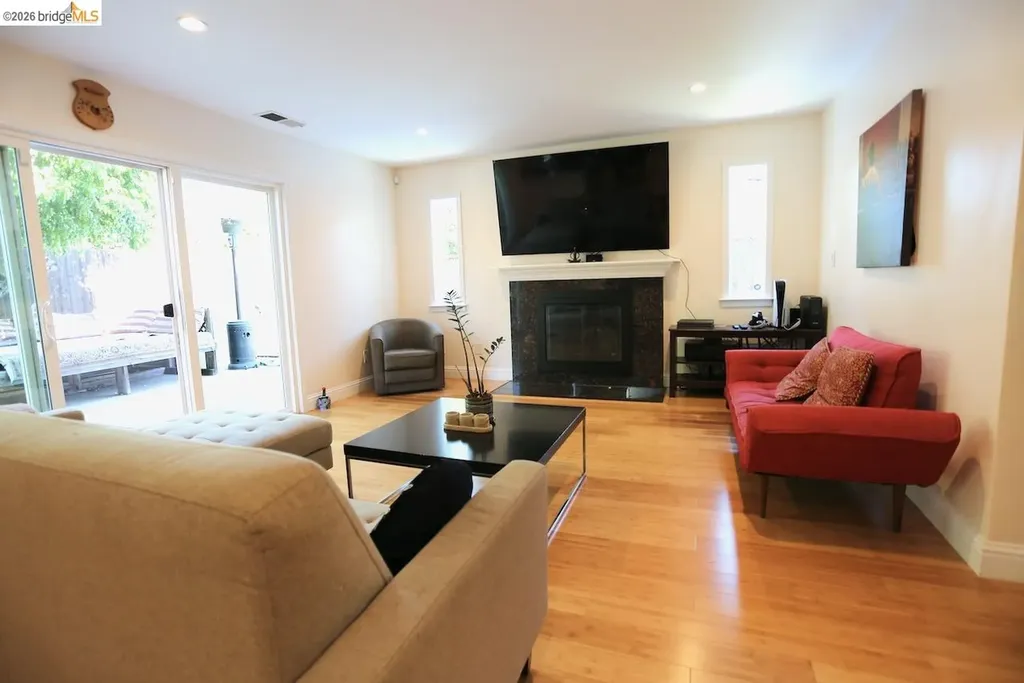2198 La Orinda Place Concord CA 94518