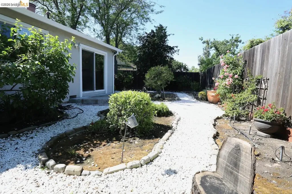 2198 La Orinda Place Concord CA 94518