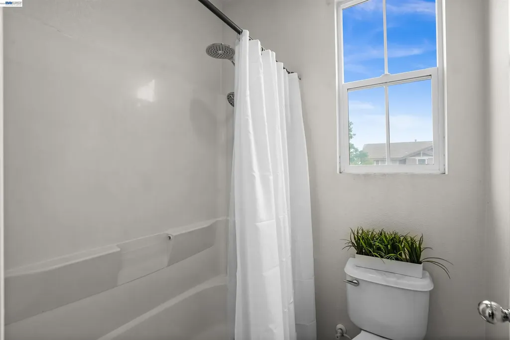 1048 Ashbridge Bay Drive Pittsburg CA 94565