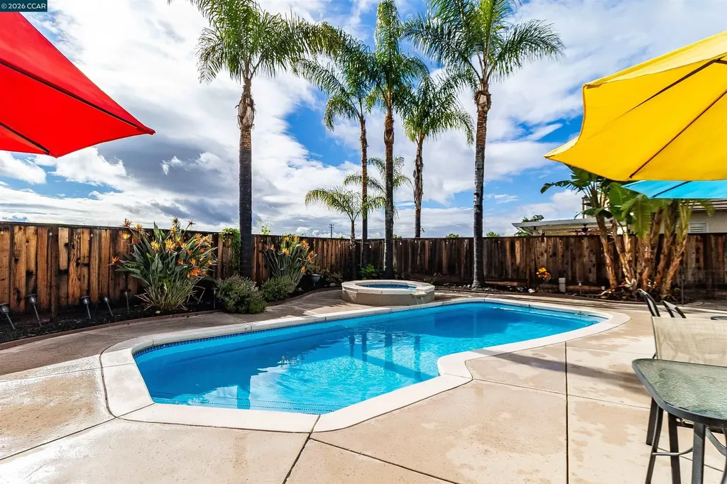 523 Whitehall Court Oakley CA 94561