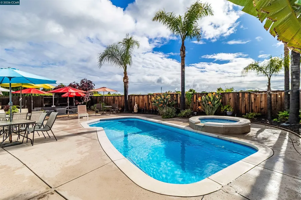 523 Whitehall Court Oakley CA 94561