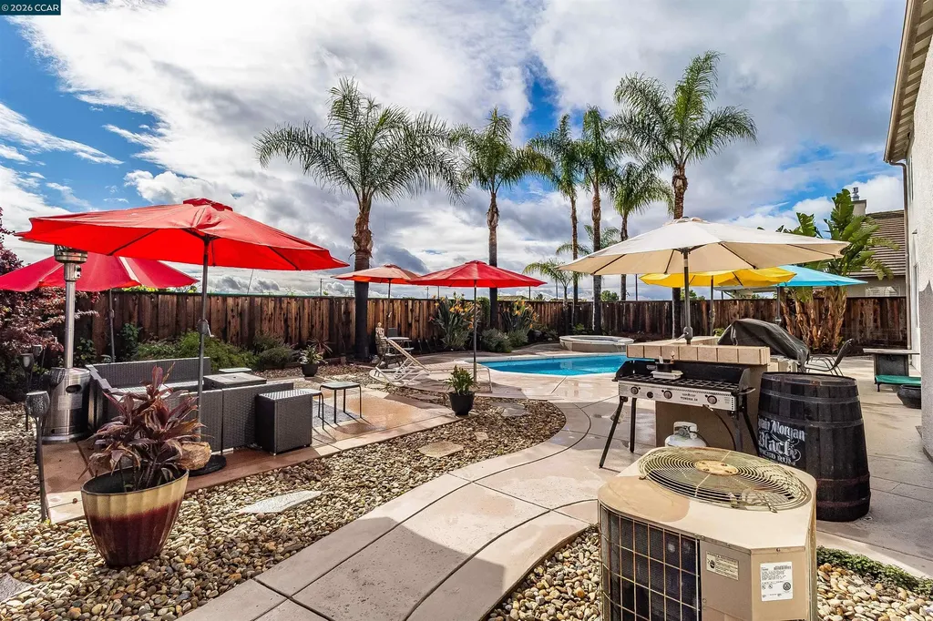523 Whitehall Court Oakley CA 94561