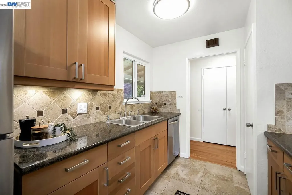 35975 Ruschin Drive Newark CA 94560
