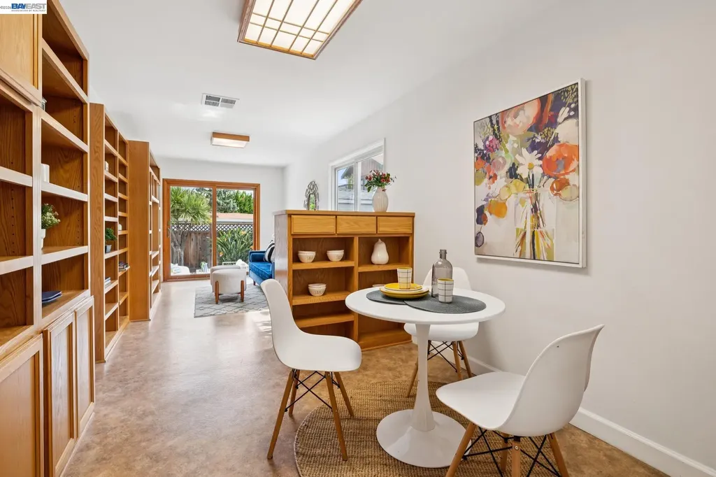 3287 Briggs Avenue Alameda CA 94501