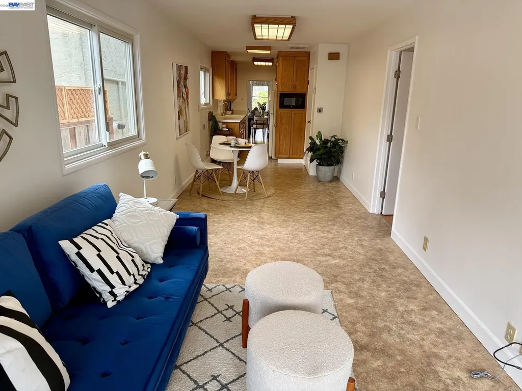 3287 Briggs Avenue Alameda CA 94501