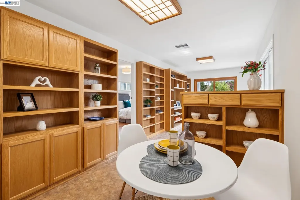 3287 Briggs Avenue Alameda CA 94501