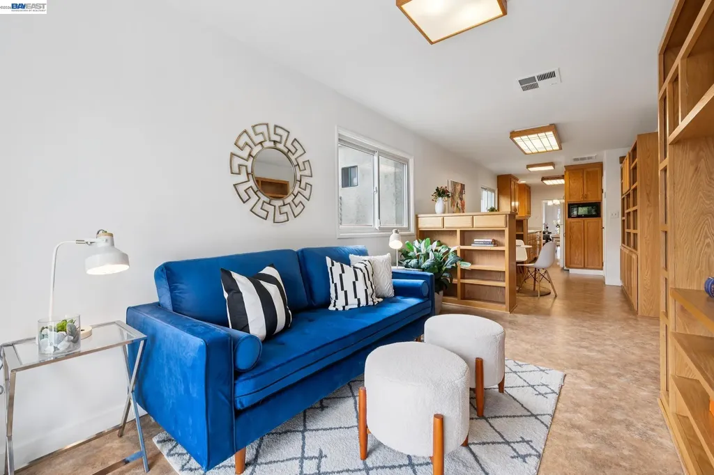 3287 Briggs Avenue Alameda CA 94501