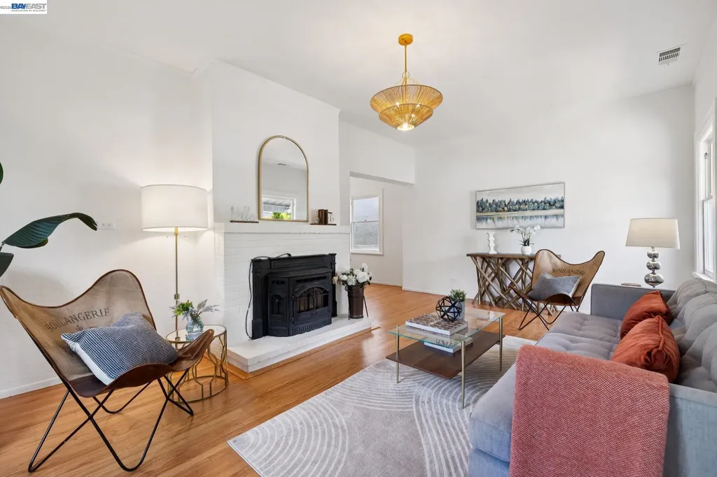 3287 Briggs Avenue Alameda CA 94501