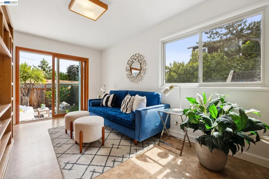 3287 Briggs Avenue Alameda CA 94501