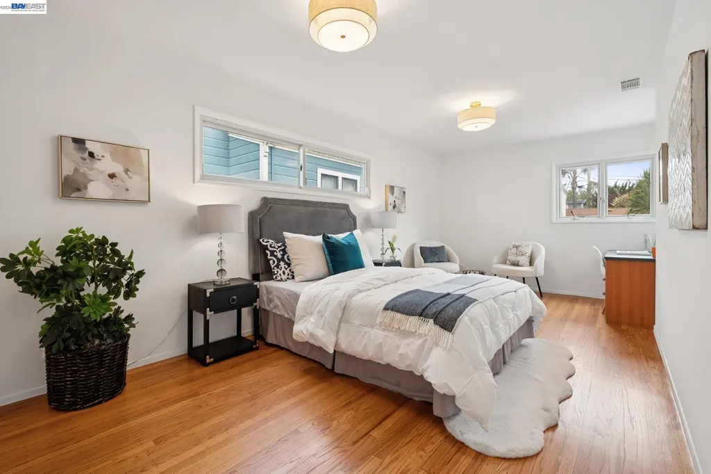 3287 Briggs Avenue Alameda CA 94501