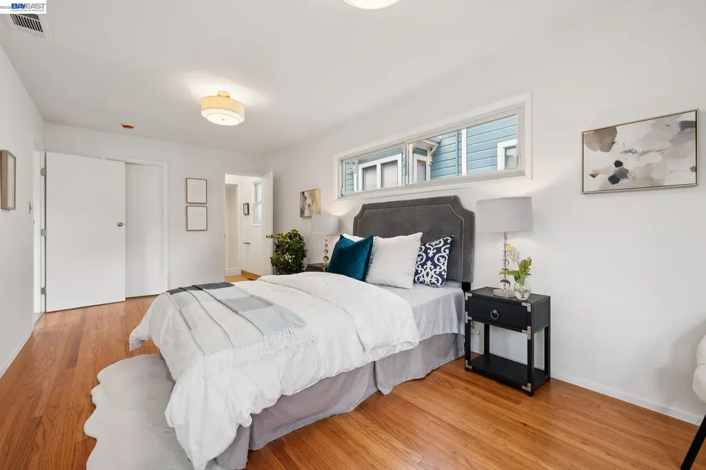 3287 Briggs Avenue Alameda CA 94501