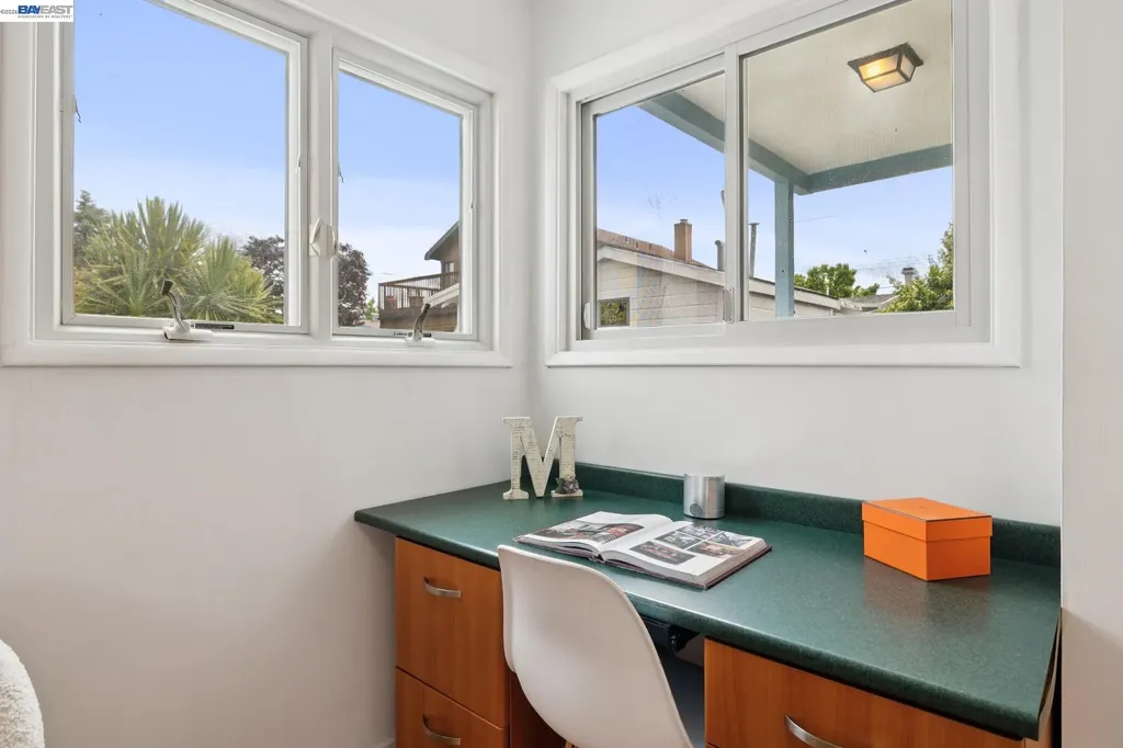 3287 Briggs Avenue Alameda CA 94501