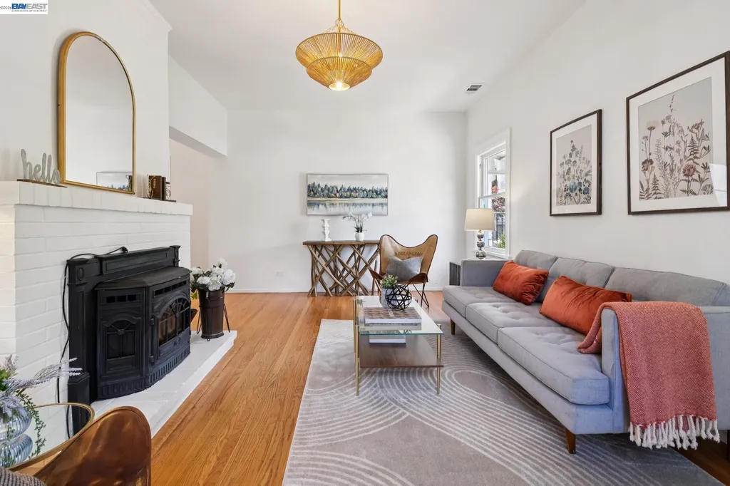 3287 Briggs Avenue Alameda CA 94501
