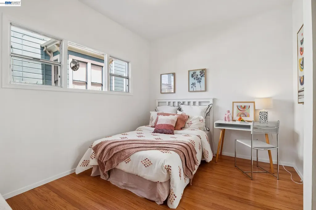 3287 Briggs Avenue Alameda CA 94501