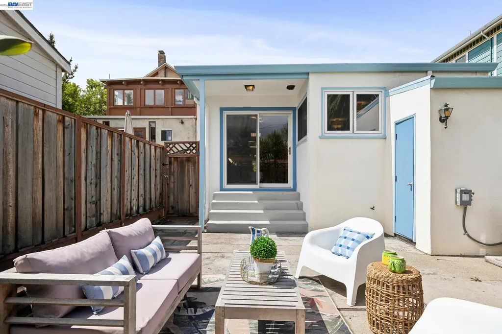 3287 Briggs Avenue Alameda CA 94501