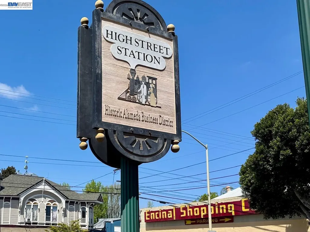 3287 Briggs Avenue Alameda CA 94501