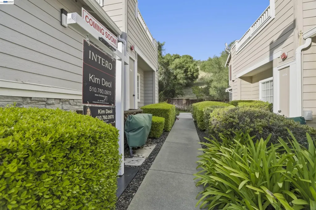 7445 Brigadoon Way Dublin CA 94568