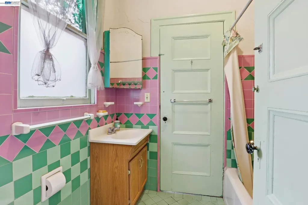 55 8th Street Oakland CA 94607