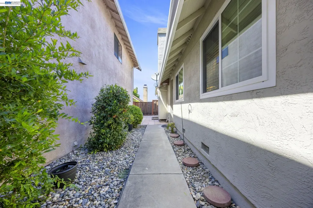 2859 El Capitan Drive Pleasanton CA 94566