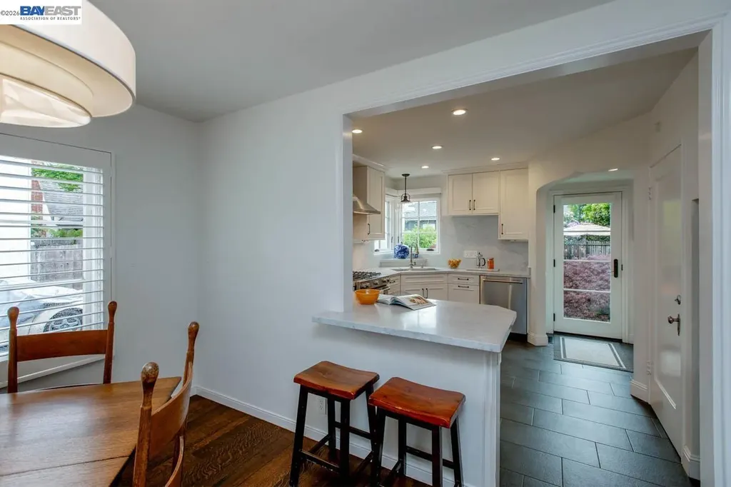 905 Del Mar Avenue Alameda CA 94501