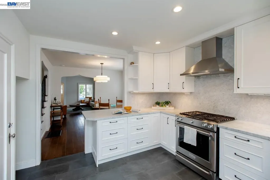 905 Del Mar Avenue Alameda CA 94501