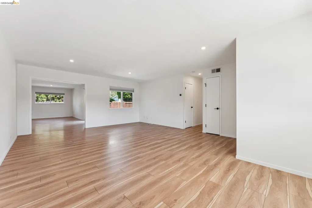 1300 Evergreen Drive Concord CA 94520