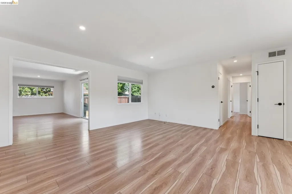 1300 Evergreen Drive Concord CA 94520