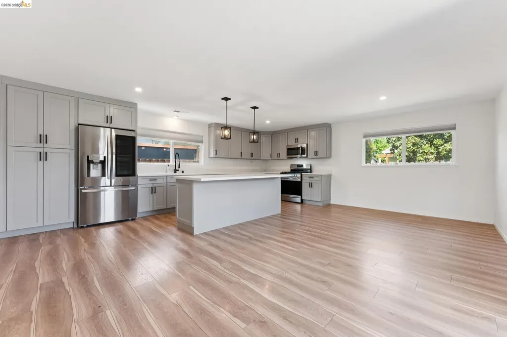 1300 Evergreen Drive Concord CA 94520