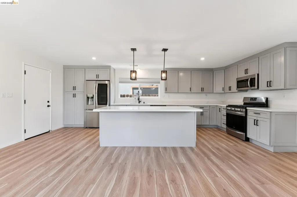 1300 Evergreen Drive Concord CA 94520